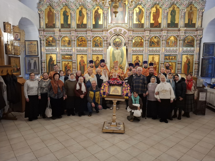 Архиерейское богослужение в Никольском храме деревни Полтево 