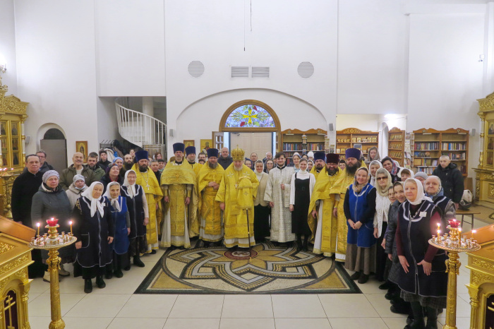 Архиерейское богослужение в Александро-Невском храме Балашихи 