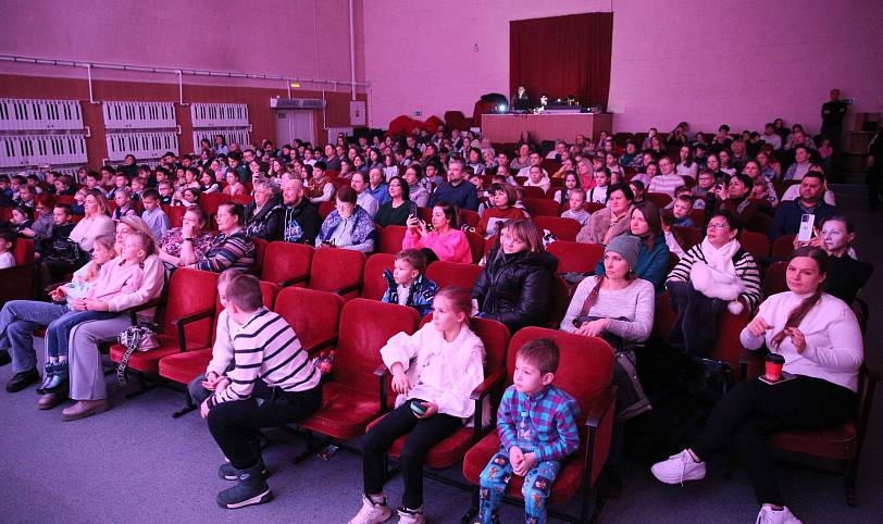 Рождественский праздник в воскресной школе прихода блаженной Ксении Петербургской деревни Медвежьи Озёра