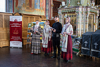 Школьники и студенты в Троицком соборе г. Щёлково