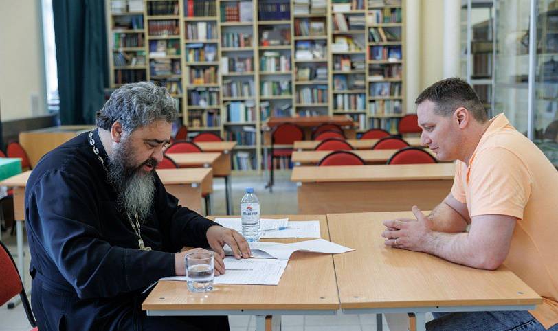 Итоговое собеседование слушателей Миссионерско-катехизаторских и Библейско-богословских курсов в Орехово-Зуеве