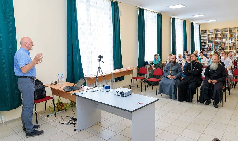 Лекция Олега Воскресенского в Орехово-Зуеве