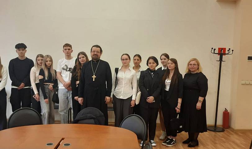 Встреча со студентами Гуманитарно-педагогического колледжа ГГТУ