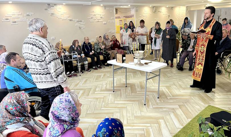 Освящение дома-интерната в Ильинском Погосте
