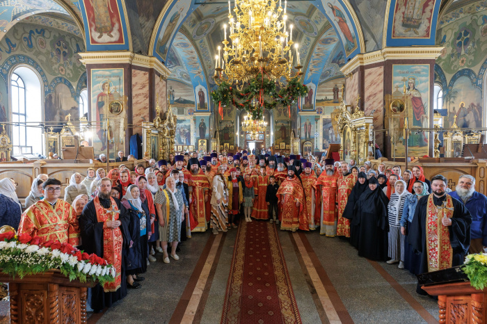 Архиерейское богослужение в Богородицерождественском соборе города Орехово-Зуево 