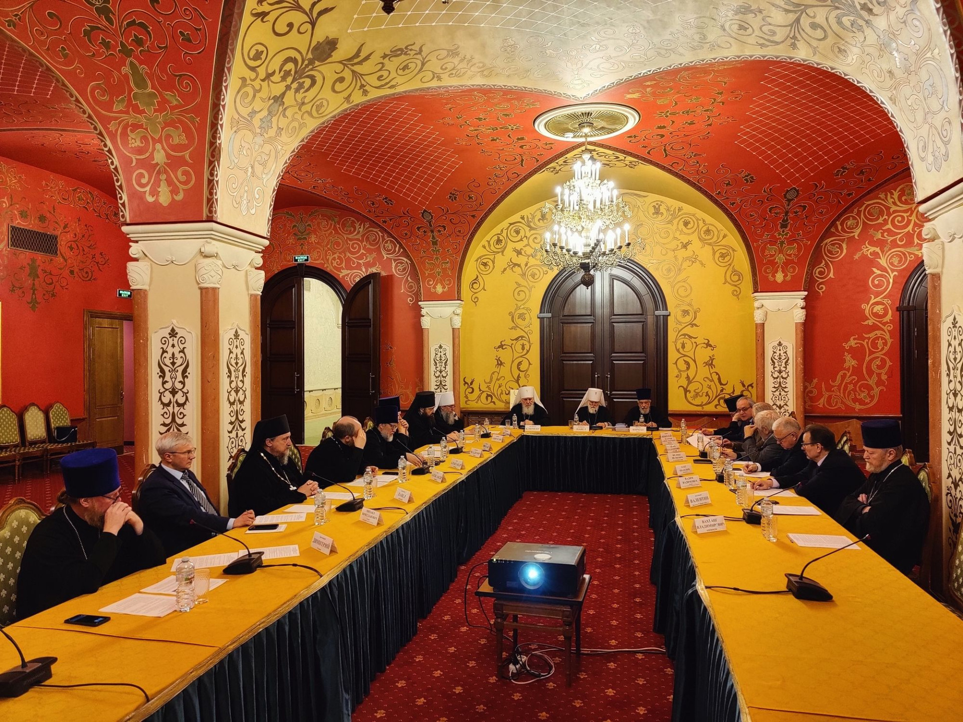 Заседание Церковно-общественного совета по увековечению памяти новомучеников и исповедников Церкви Русской