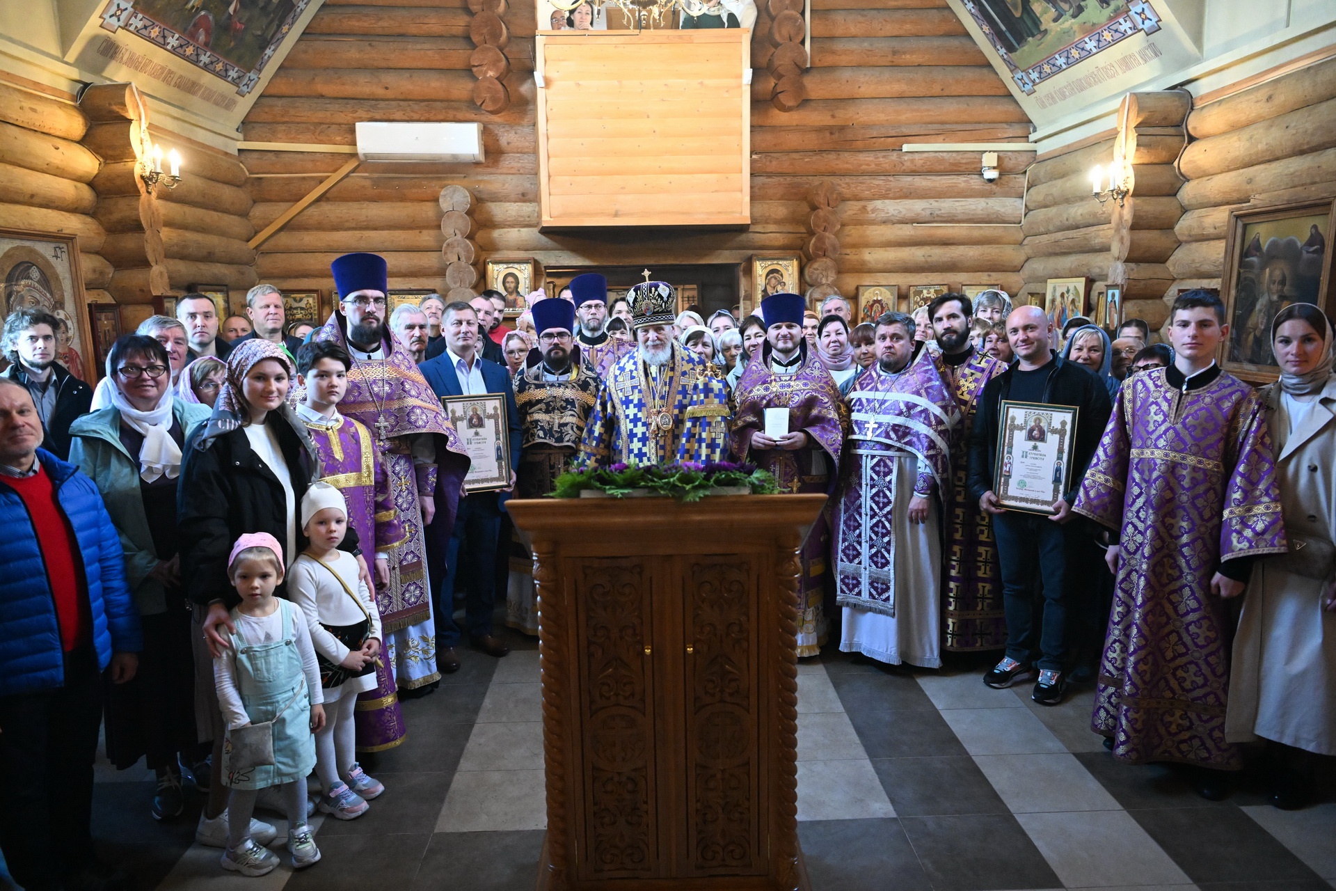 Архиерейское богослужение в Серафимовском храме Балашихи 