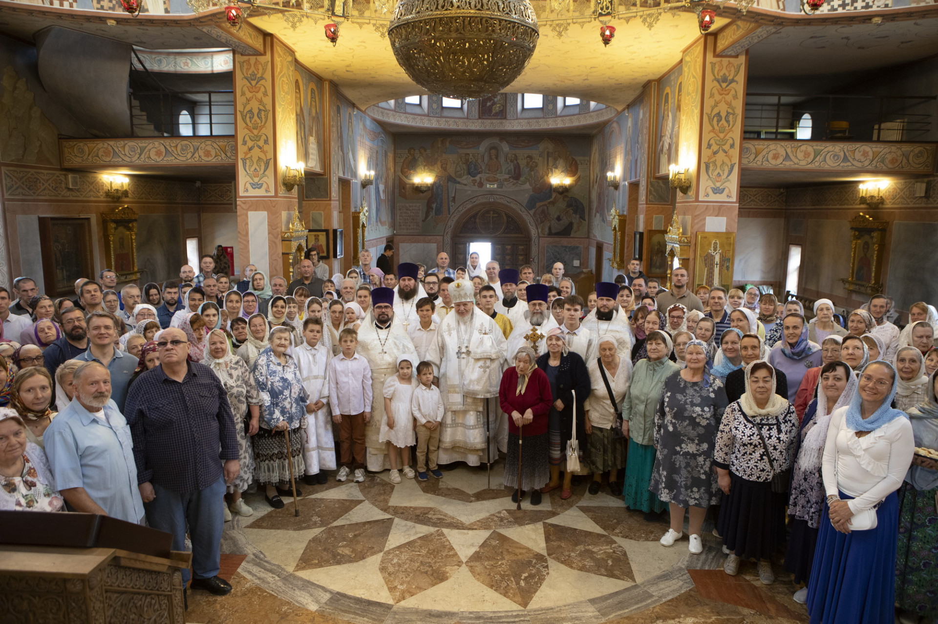 Архиерейское богослужение в Троицком храме города Реутова