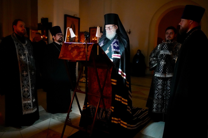 Чтение Великого покаянного канона преподобного Андрея Критского в Почаевском храме Балашихи 