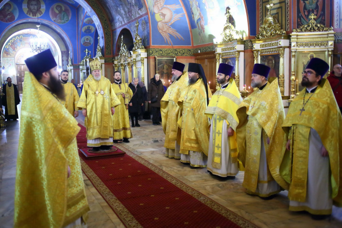 Архиерейское богослужение в Богоявленском соборе Ногинска
