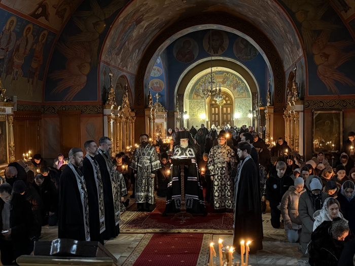 Чтение Великого покаянного канона преподобного Андрея Критского в Богоявленском соборе Ногинска 