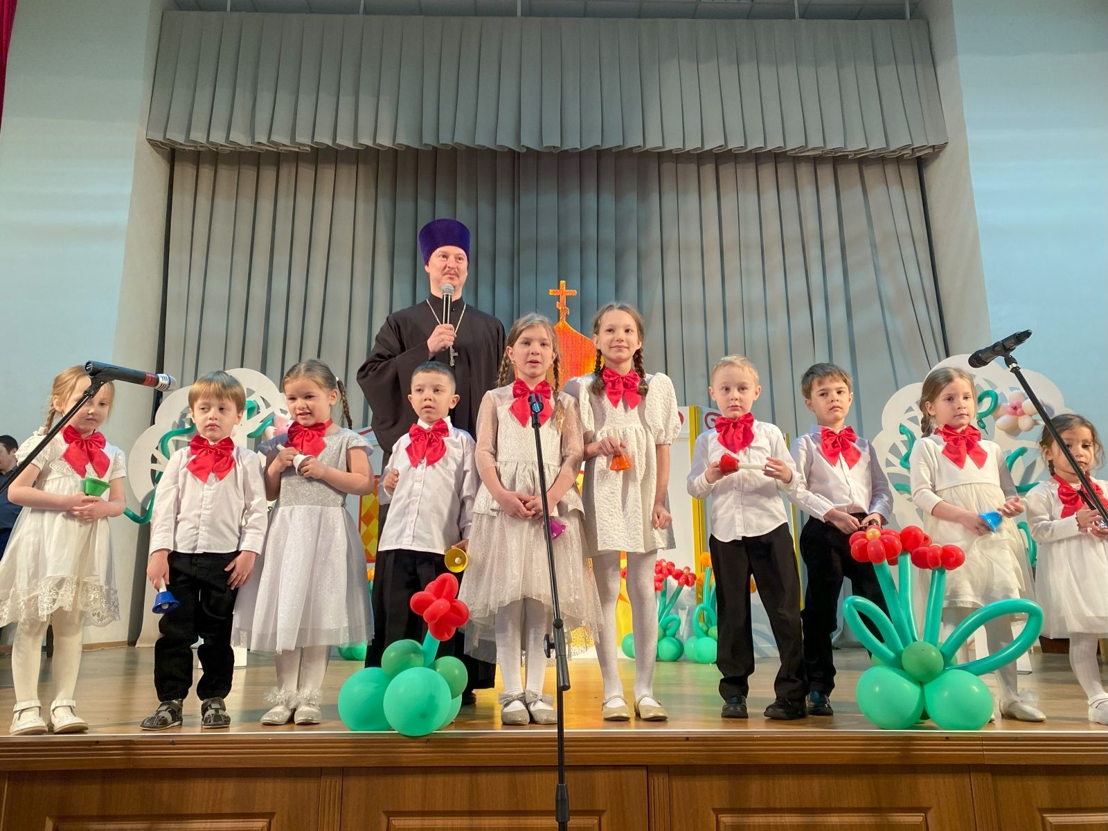 Пасхальный концерт в микрорайоне ВНИИПО