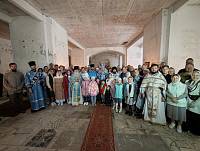 Архиерейское богослужение в Тихвинском храме деревни Евлево 