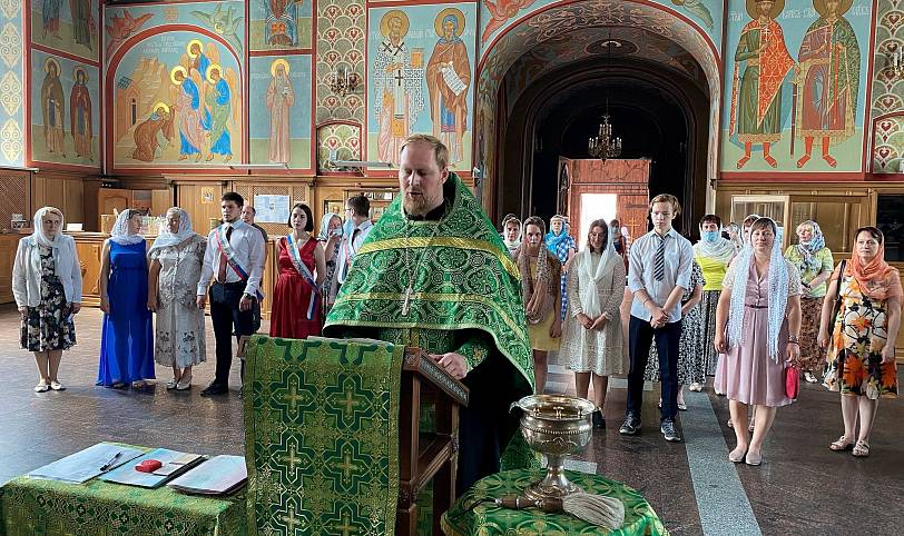 Вручение аттестатов в Православной Алексиевской гимназии г. Щелково