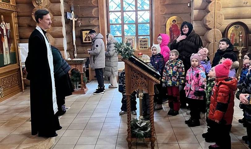 Экскурсия для воспитанников детского центра в Неопалимовском храме Балашихи