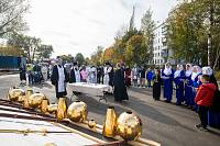 Освящение крестов в Медвежьих Озёрах