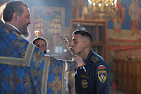 Сотрудники МЧС в Богоявленском соборе Ногинска