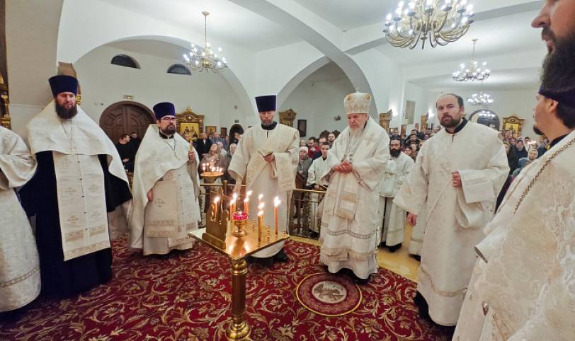 Архиерейское богослужение в Троицком храме Реутова