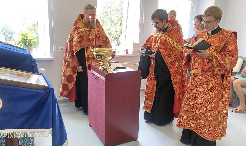 Молебен в родильном доме микрорайона Саввино