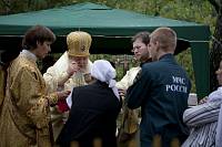 Богослужение на&nbsp;берегу лесного озера